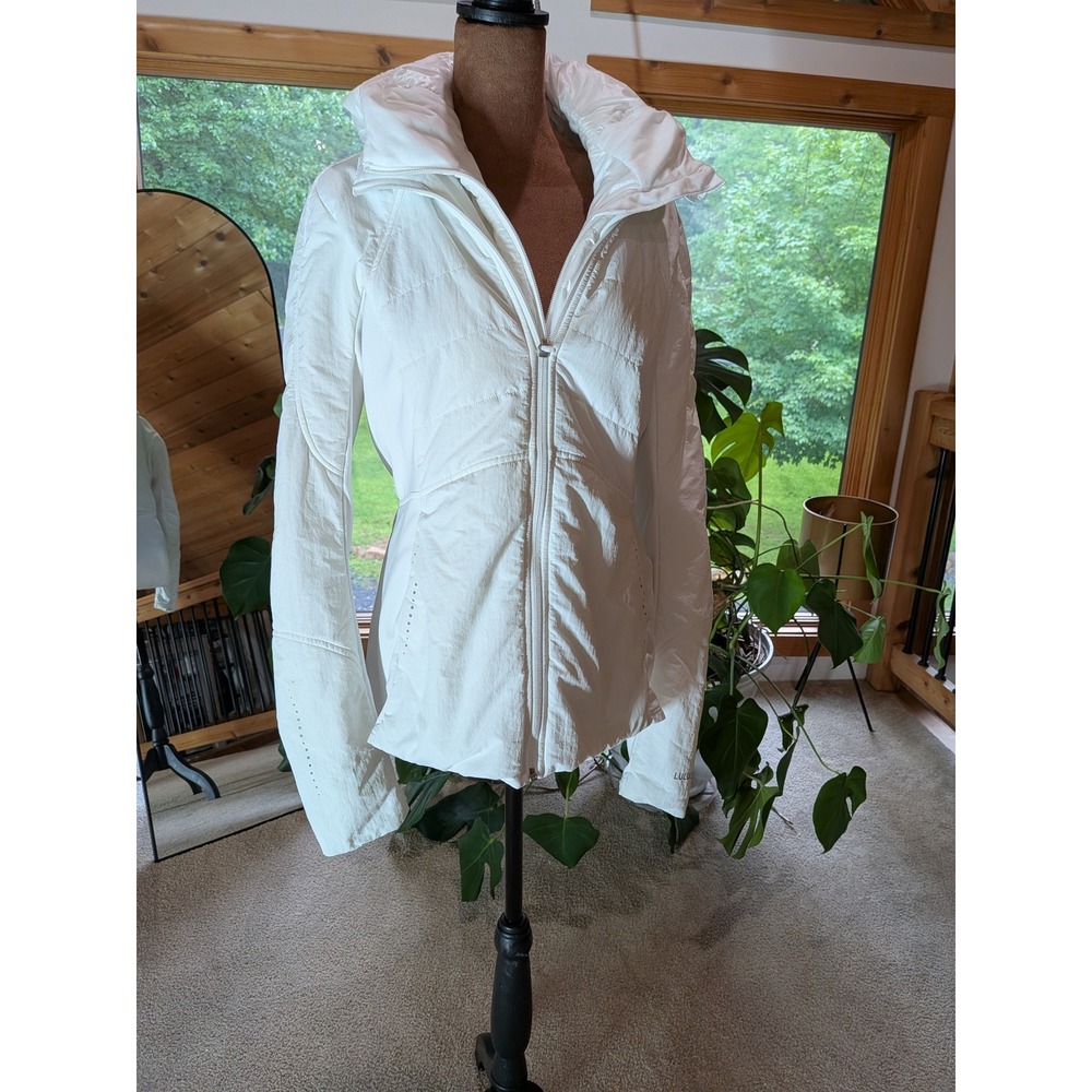 Lululemon White Hooded Puffer Jacket Full Zip Activewear Coat Women's